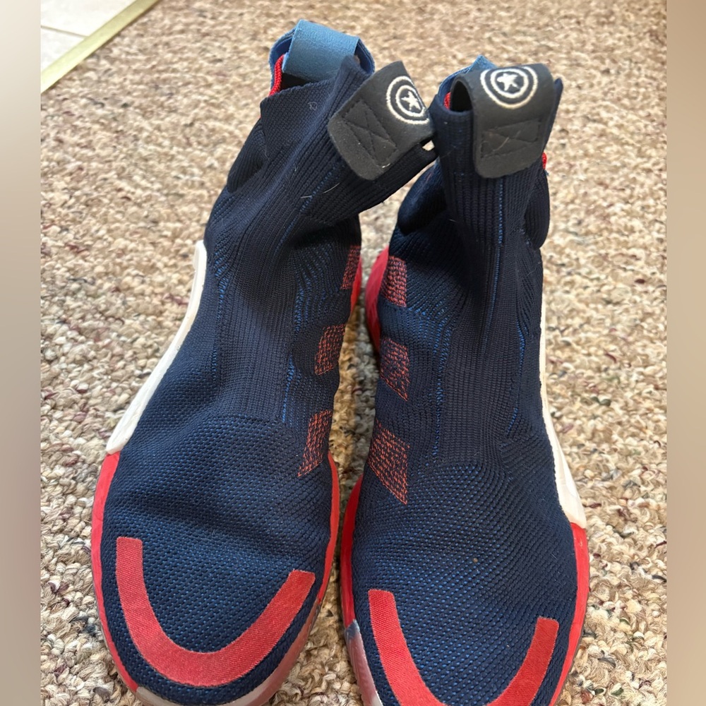 N3xtlevel vs Marvel Adidas Tennis Shoes 7.5 men’s